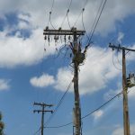 Moradora denuncia cobrança ilegal de religação de energia da rede pública da Cemig
