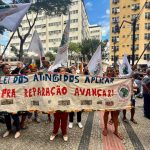 Centenas de pessoas participam de ato em frente ao Tribunal de Justiça de Minas Gerais