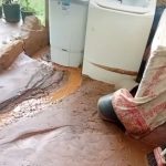 Obra da prefeitura causa transtornos e lama invade casas no distrito de Aranha