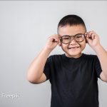 Estudo revela que telas não são única causa de miopia