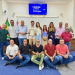 Secretário João Santos recebe moção de aplausos na Câmara Municipal