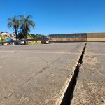 Fresta em viaduto de Brumadinho chama a atenção de motoristas e moradores